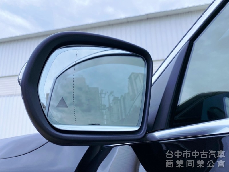 GLC250 Coupe 運動版 賓士總代理 AMG運動套件 選配23P自動跟車 柏林之音 車側踏板 360環景