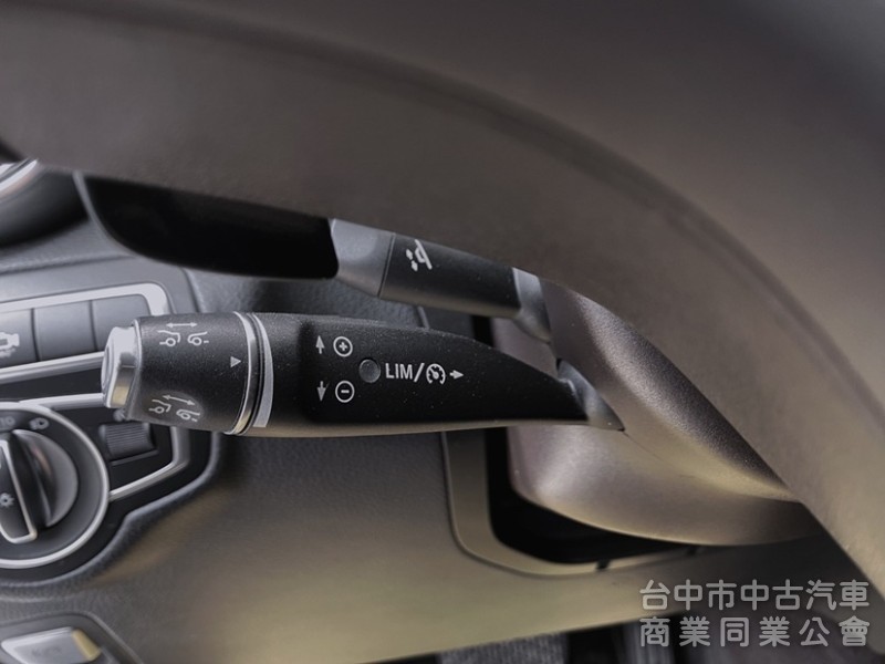 GLC250 Coupe 運動版 賓士總代理 AMG運動套件 選配23P自動跟車 柏林之音 車側踏板 360環景
