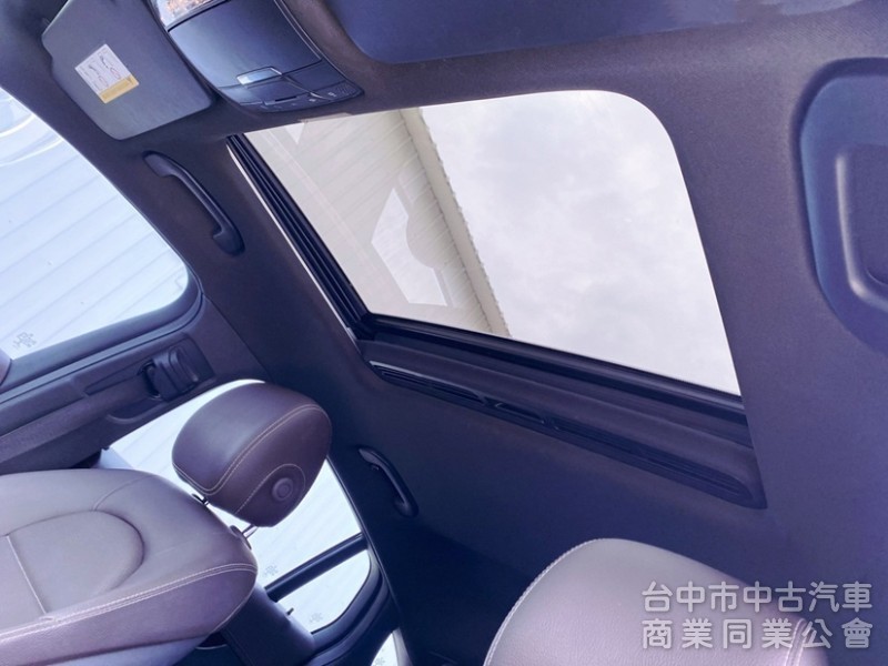GLC250 Coupe 運動版 賓士總代理 AMG運動套件 選配23P自動跟車 柏林之音 車側踏板 360環景