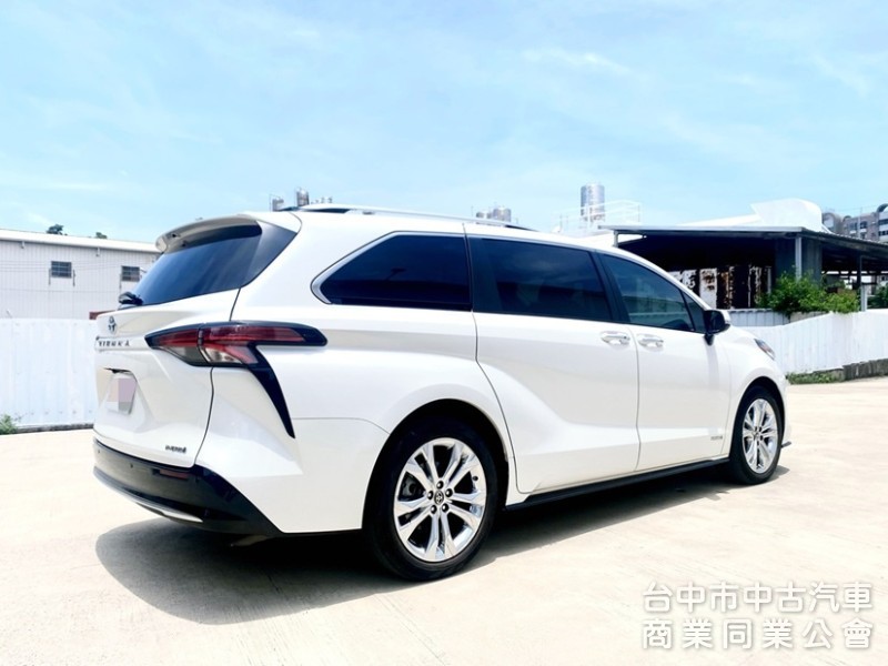 和泰總代理 全新第四代 SIENNA Hybrid 鉑金版 冷熱通風座椅 HUD抬頭顯示 全速域自動跟車