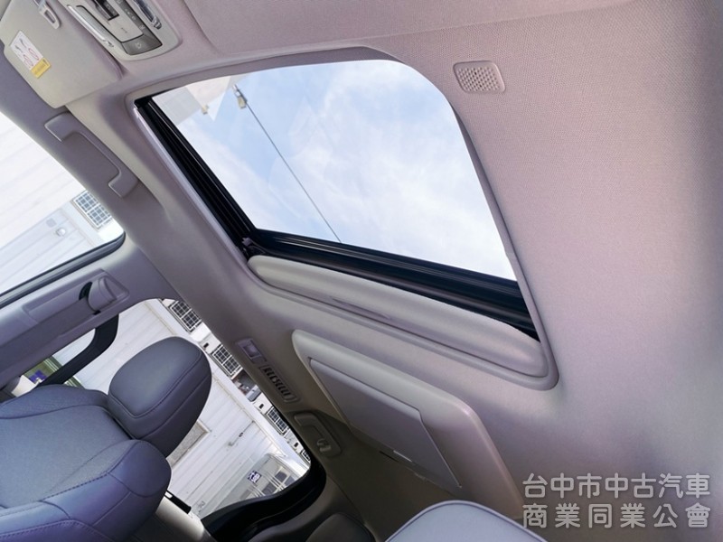 和泰總代理 全新第四代 SIENNA Hybrid 鉑金版 冷熱通風座椅 HUD抬頭顯示 全速域自動跟車