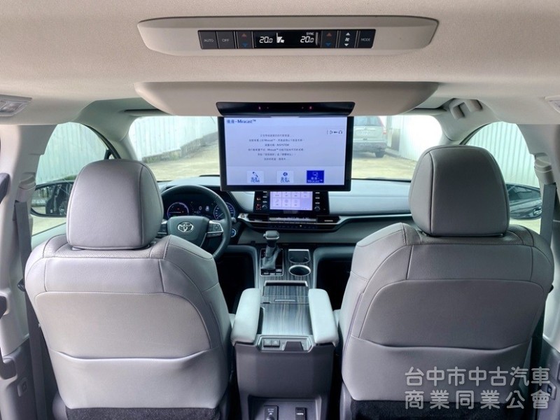 和泰總代理 全新第四代 SIENNA Hybrid 鉑金版 冷熱通風座椅 HUD抬頭顯示 全速域自動跟車