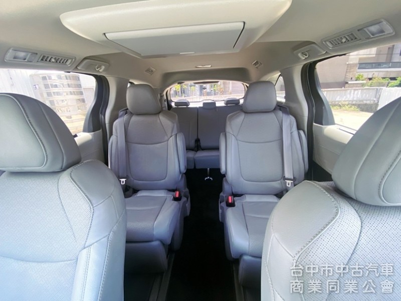 和泰總代理 全新第四代 SIENNA Hybrid 鉑金版 冷熱通風座椅 HUD抬頭顯示 全速域自動跟車