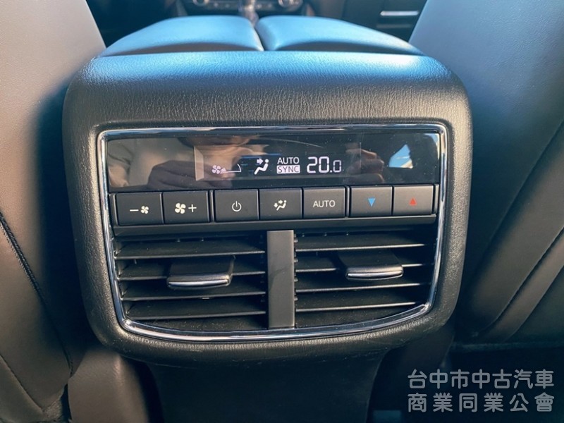 AWD 旗艦進化型 全新第二代 低里程 原漆原鈑件 新車味都還在！無線CarPlay 無線充電
