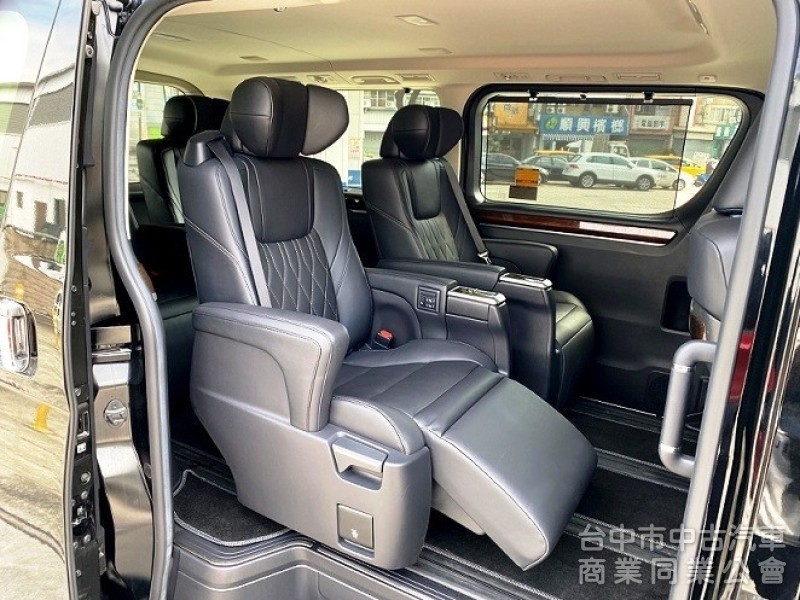 2021 GRANVIA 6人座旗艦版 長軸ALPHARD 市場超低里程 僅跑7千 完全新車車況！