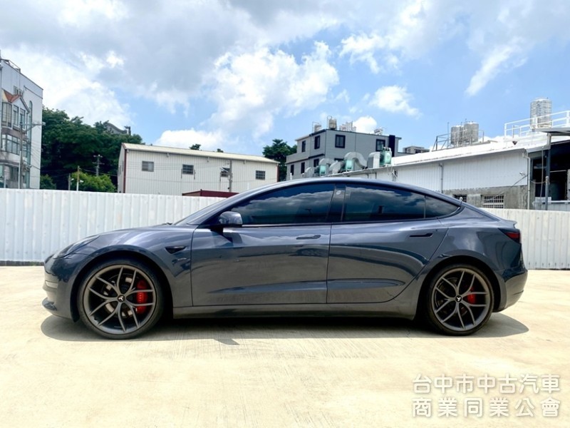 2022 Performance 新式AMD晶片 FSD全套自動駕駛 CCS2快充 原廠保固中！