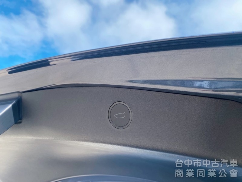 2022 Performance 新式AMD晶片 FSD全套自動駕駛 CCS2快充 原廠保固中！