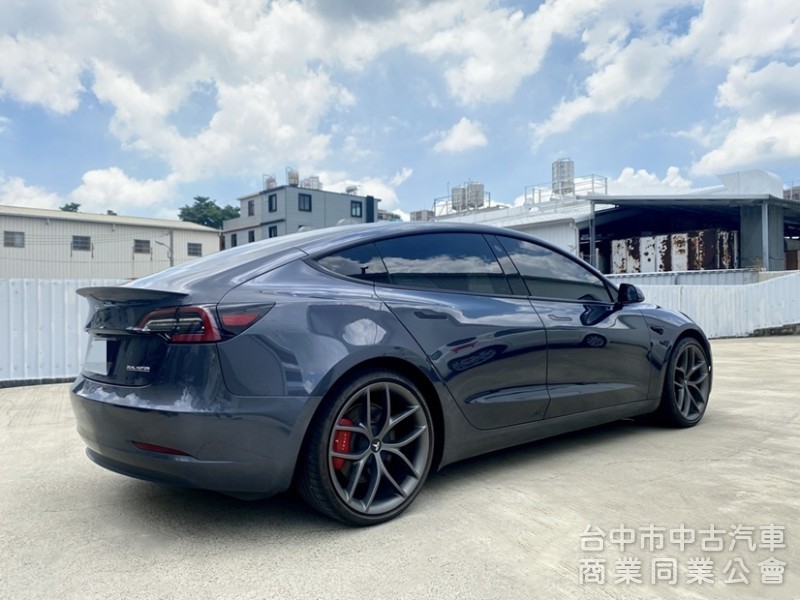 2022 Performance 新式AMD晶片 FSD全套自動駕駛 CCS2快充 原廠保固中！