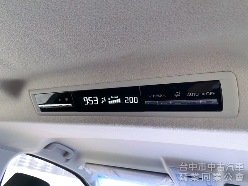 2024式 8人座豪華 市場稀有釋出 新增360環景 電子式後視鏡 CarPlay 原廠保固中！