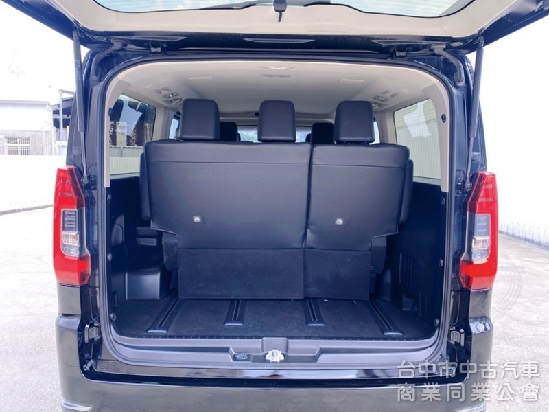 2024式 8人座豪華 市場稀有釋出 新增360環景 電子式後視鏡 CarPlay 原廠保固中！