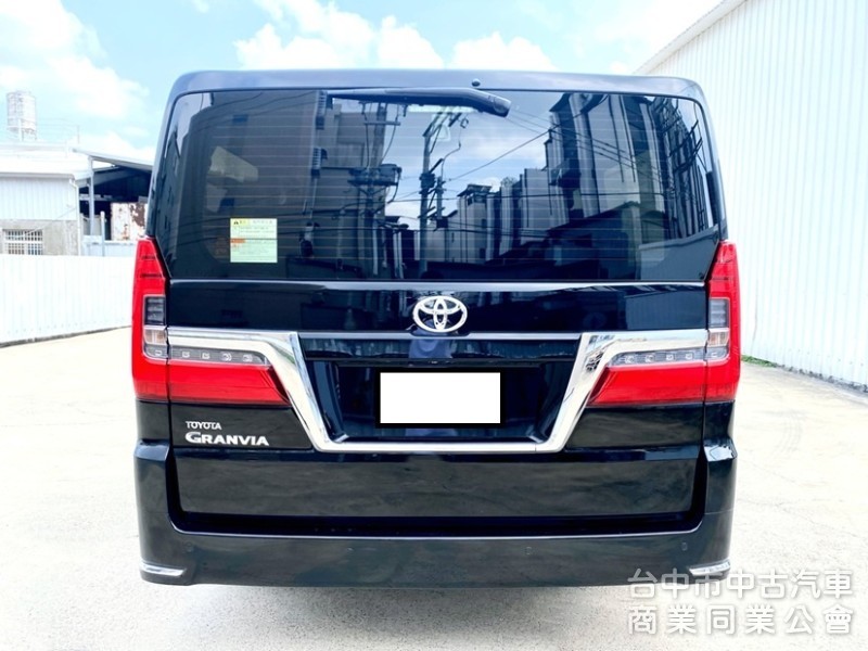 2024式 8人座豪華 市場稀有釋出 新增360環景 電子式後視鏡 CarPlay 原廠保固中！