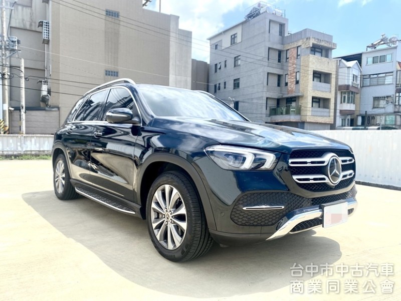 2021 GLE300d 4Matic 賓士總代理 豪華選配AMG勁黑內裝 全景天窗 柏林之音 23P全智慧駕駛
