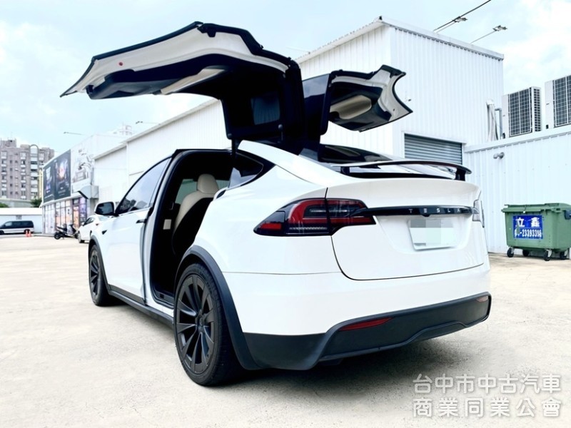 2023 全新改款 LR 7人座 選配米白內裝 EAP全智慧駕駛 YOKE方向盤 22吋Turbine輪圈