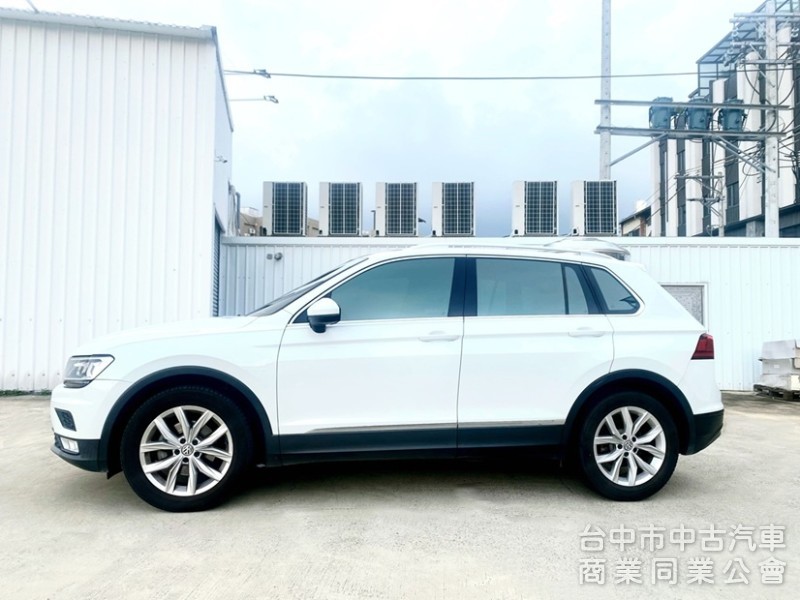 Tiguan 280 TSI Comfortline IKEY 電動座椅 ACC自動跟車 電動尾門 CarPlay！