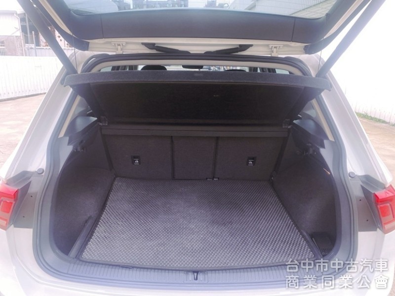 Tiguan 280 TSI Comfortline IKEY 電動座椅 ACC自動跟車 電動尾門 CarPlay！
