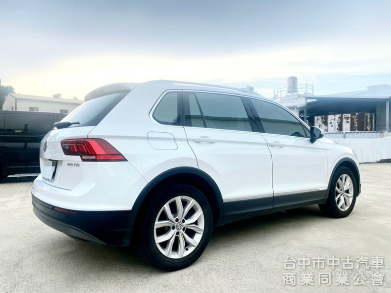 Tiguan 280 TSI Comfortline IKEY 電動座椅 ACC自動跟車 電動尾門 CarPlay！