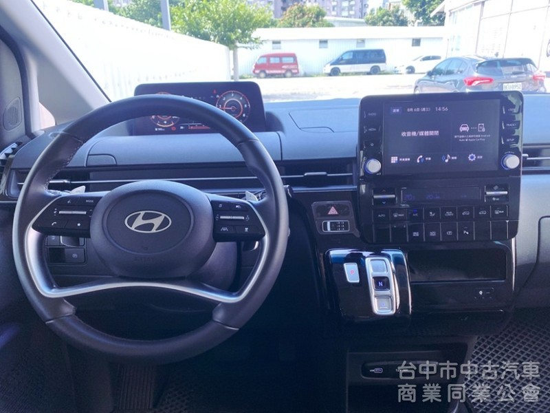 2024 Staria GLD-C 頂級8人座 數位儀錶 雙電動滑門 全速域自動跟車 6氣囊 原廠保固中！