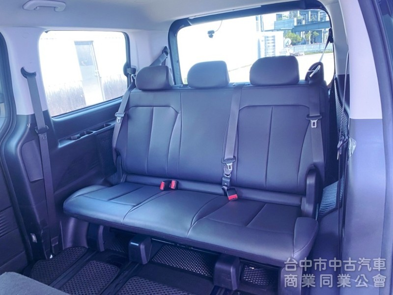 2024 Staria GLD-C 頂級8人座 數位儀錶 雙電動滑門 全速域自動跟車 6氣囊 原廠保固中！