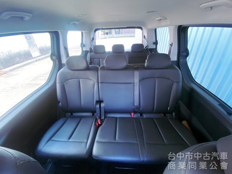 2024 Staria GLD-C 頂級8人座 數位儀錶 雙電動滑門 全速域自動跟車 6氣囊 原廠保固中！
