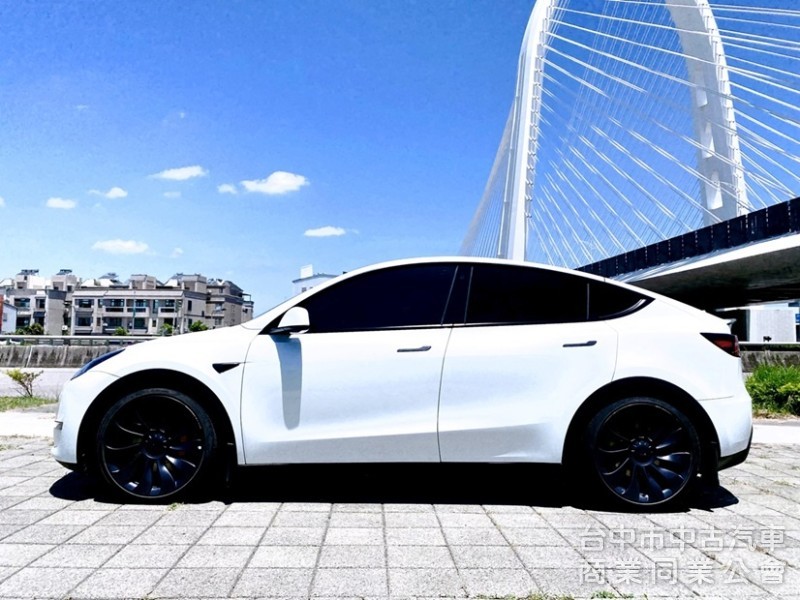 2023 性能Performance版 新式AMD晶片 選配EAP全自動駕駛 CCS2快充 原廠保固中！