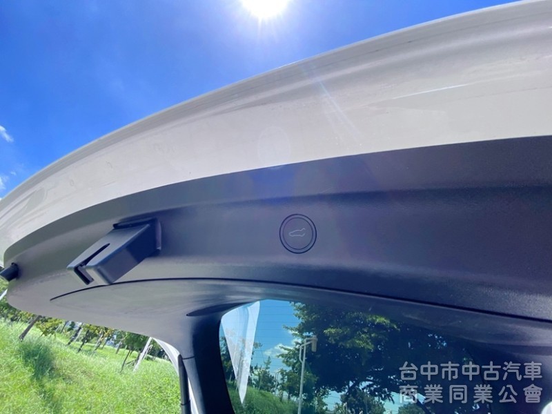 2023 性能Performance版 新式AMD晶片 選配EAP全自動駕駛 CCS2快充 原廠保固中！