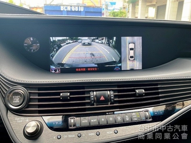 LS500 旗艦版  雙渦輪 後座電視影音 氣動按摩座椅 20吋鍍鉻霧黑鋁