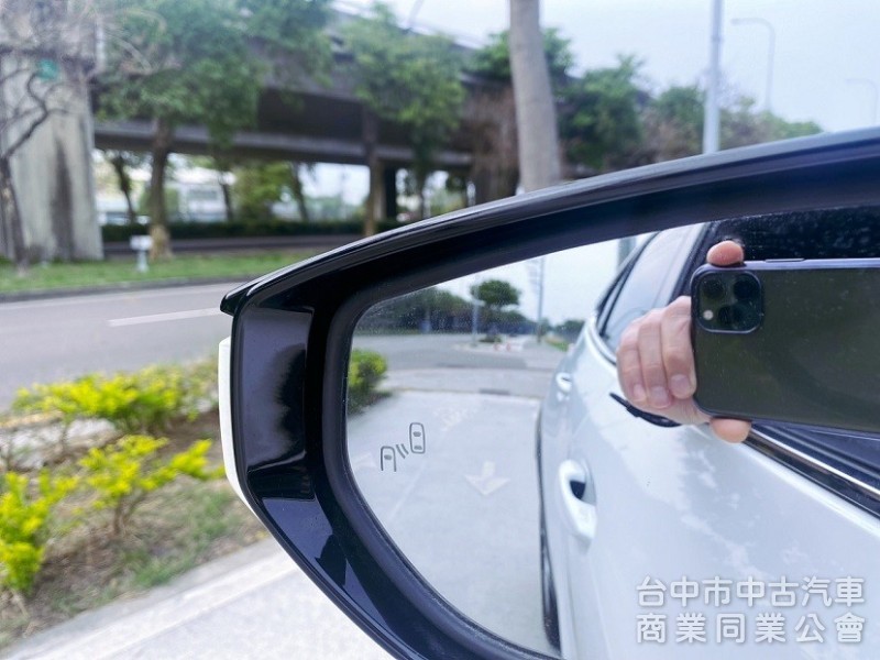 2020 UX250h 油電 省油 低里程 Level2 全套智慧駕駛
