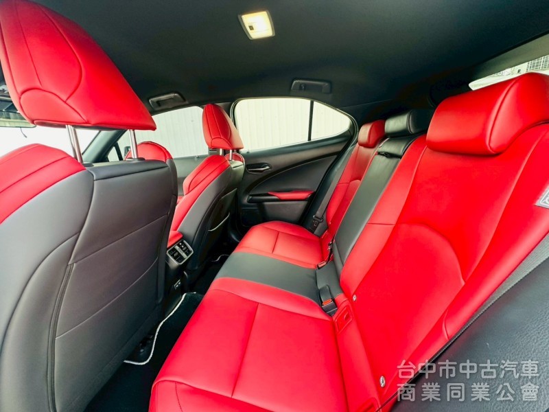 2021 Lexus ux200 f sport 低里程 電熱椅 賽車椅 盲點
