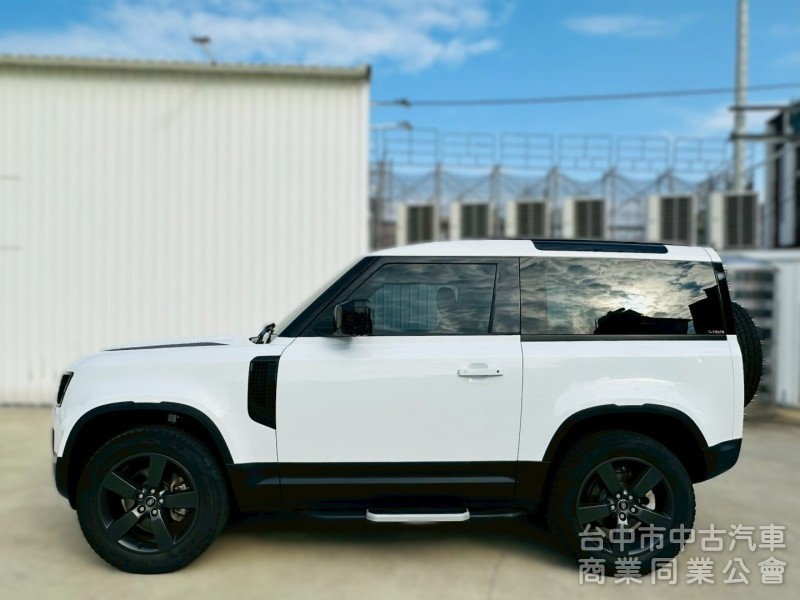 硬派越野大滿配 全地形反應系統 氣壓避震 冰箱 全景天窗 20吋輪圈,,,,