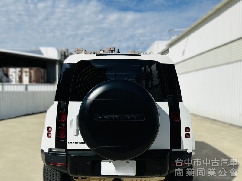 硬派越野大滿配 全地形反應系統 氣壓避震 冰箱 全景天窗 20吋輪圈,,,,