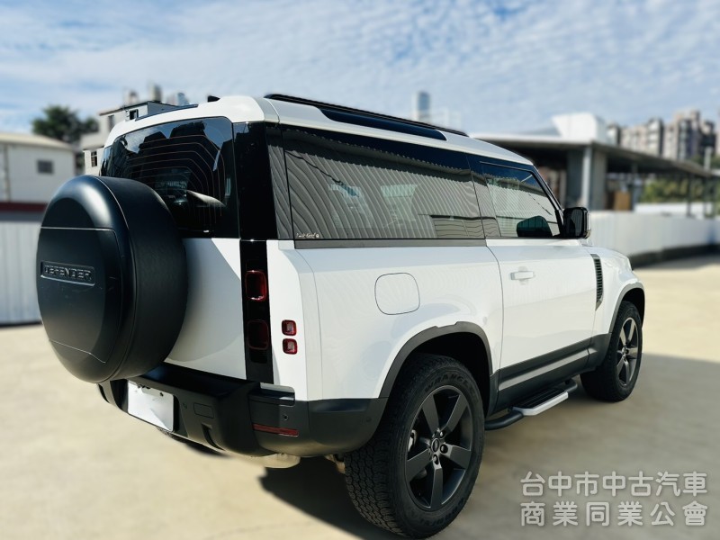 硬派越野大滿配 全地形反應系統 氣壓避震 冰箱 全景天窗 20吋輪圈,,,,