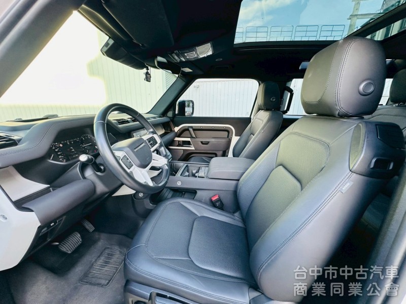 硬派越野大滿配 全地形反應系統 氣壓避震 冰箱 全景天窗 20吋輪圈,,,,