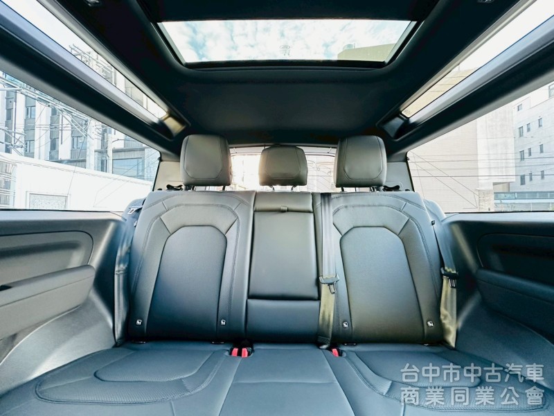 硬派越野大滿配 全地形反應系統 氣壓避震 冰箱 全景天窗 20吋輪圈,,,,