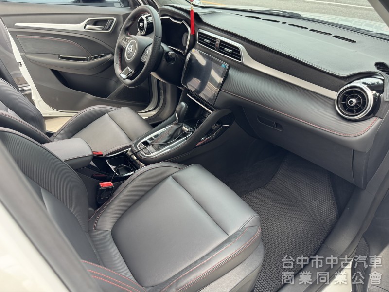 鑫華富汽車MG ZS 1.5 旗艦版