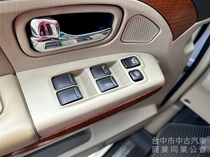 SERENA QRV 客貨兩用車 保証實車實價 在店 認証車 可全額貸款