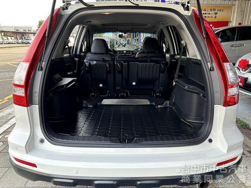 CRV 僅跑9.4萬 10吋安卓機 天窗 原版件原廠保養 保証實車實價 在店 認証車 可全額貸款