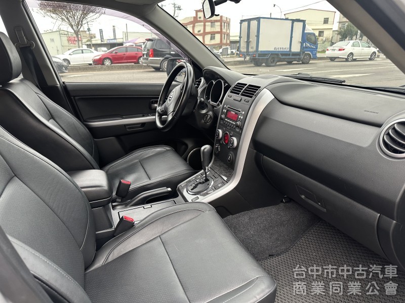 2015年 Suzuki grand Vitara Jp 2.4 四輪傳動 