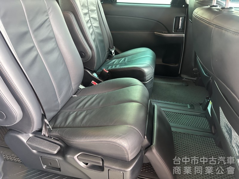 2019年 Previa 2.4cc 頂級 天窗 雙滑門