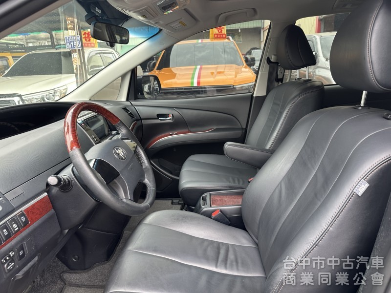 2018年豐田 Previa 2.4cc 僅跑3萬公里