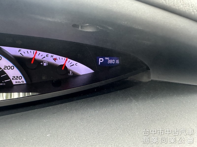 2018年豐田 Previa 2.4cc 僅跑3萬公里