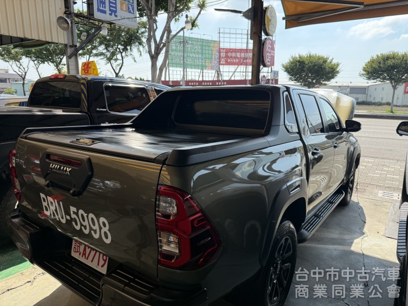 2023年領牌 跑2萬公里 海力士 Hilux 2.8cc