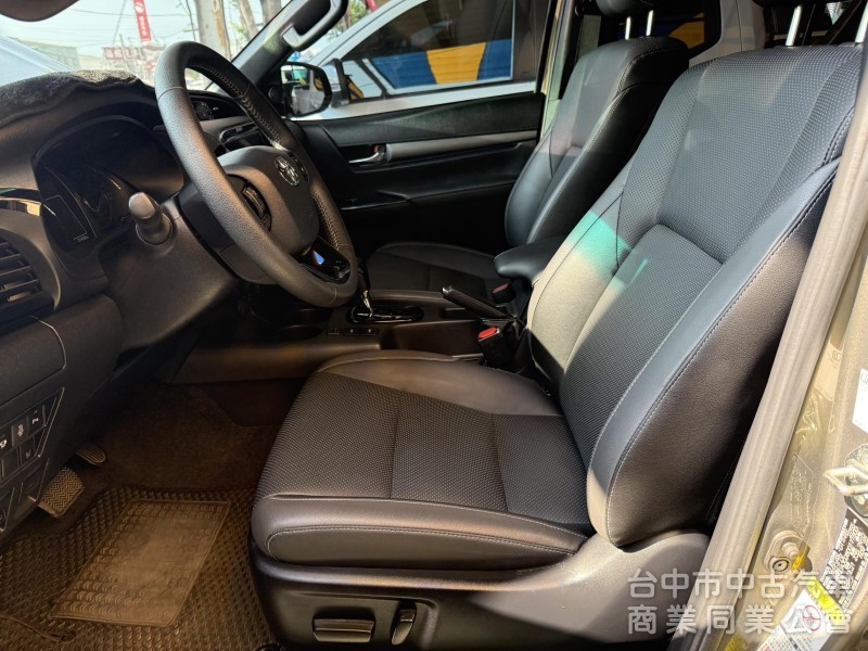 2023年領牌 跑2萬公里 海力士 Hilux 2.8cc