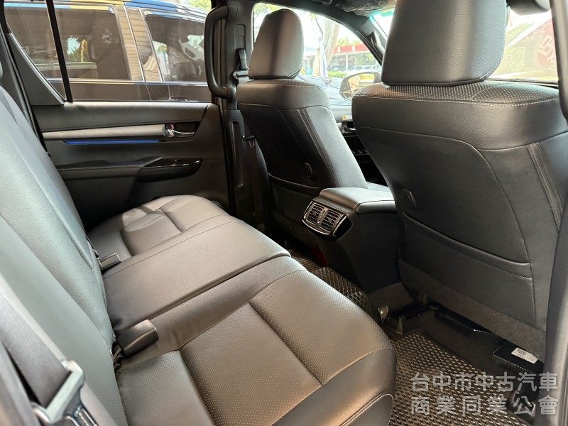 2023年領牌 跑2萬公里 海力士 Hilux 2.8cc