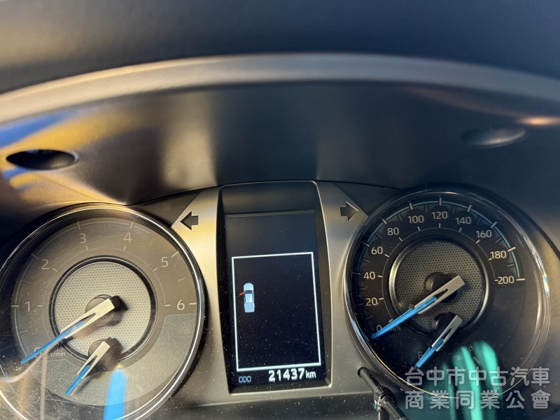 2023年領牌 跑2萬公里 海力士 Hilux 2.8cc
