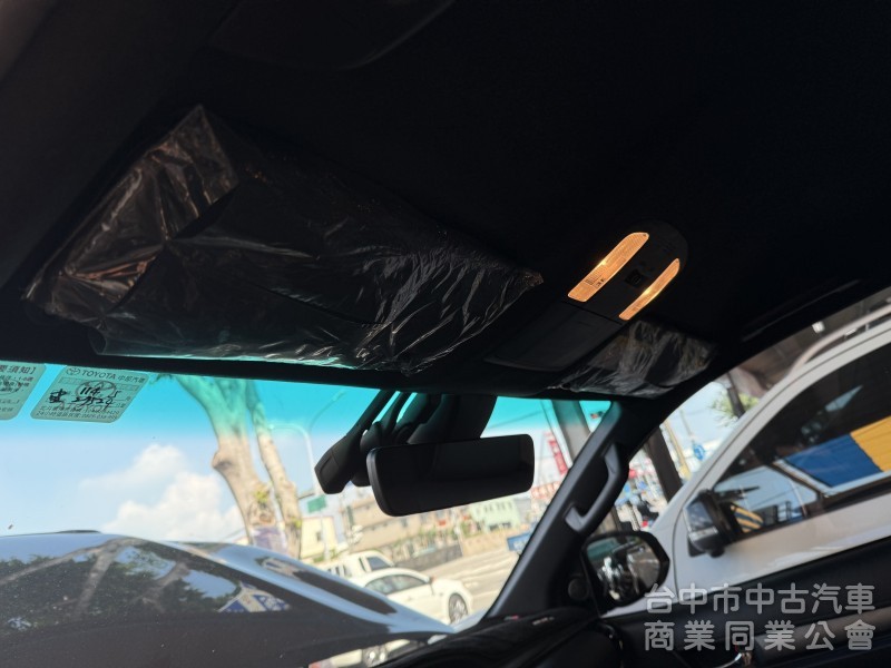 2023年領牌 跑2萬公里 海力士 Hilux 2.8cc
