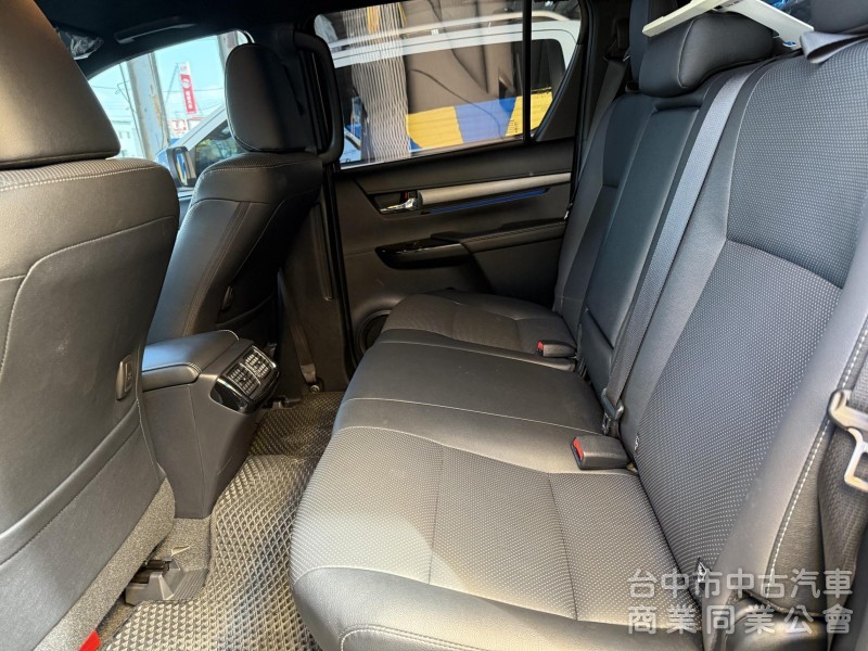 2023年領牌 跑2萬公里 海力士 Hilux 2.8cc