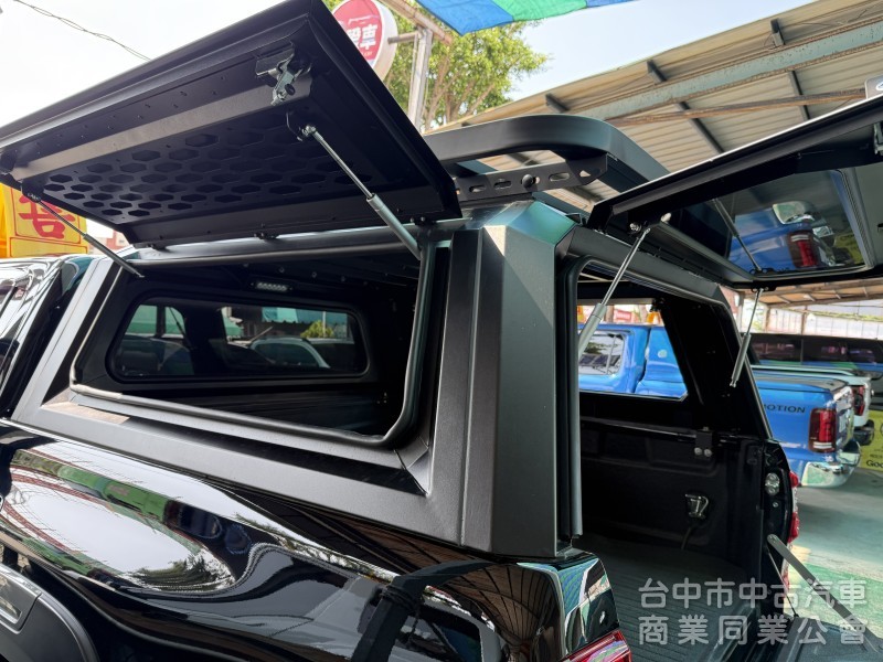 2021年跑4萬km Hilux 2.8cc 雙廂式 廂式 員通