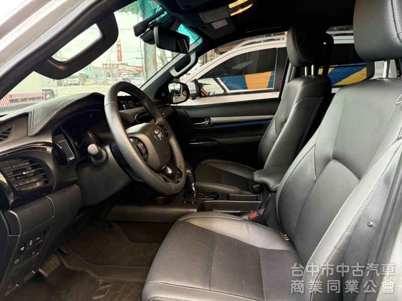Hilux 四輪傳動 2024年 跑1萬公里