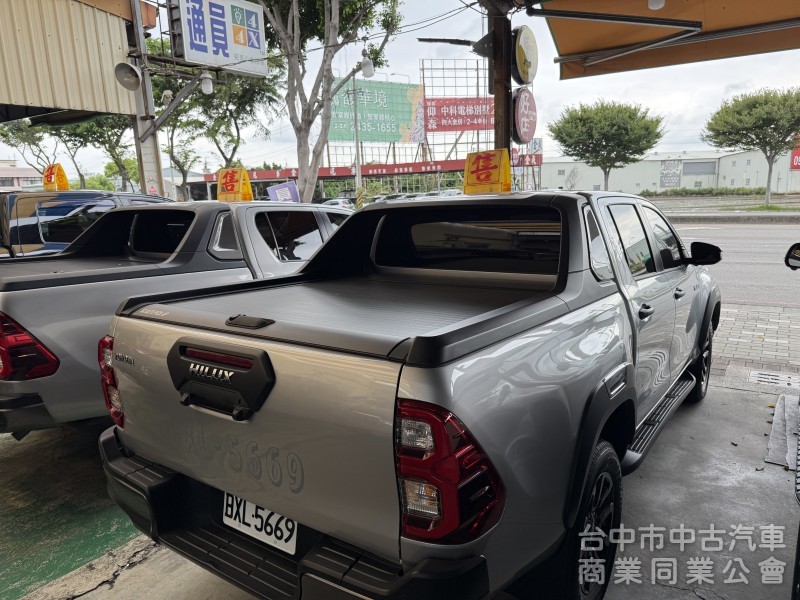Hilux 四輪傳動 2024年 跑1萬公里