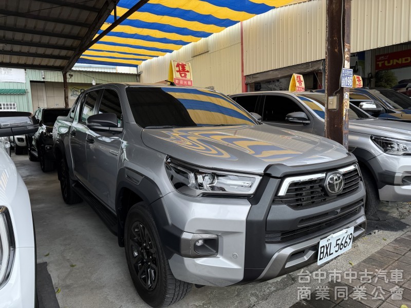 Hilux 四輪傳動 2024年 跑1萬公里